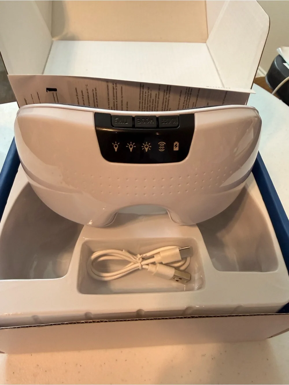 Electric White Eye Massager with Adjustable Strap